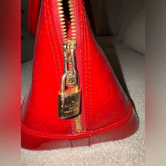 Louis Vuitton Alma MM Bag - Picture 7 of 14